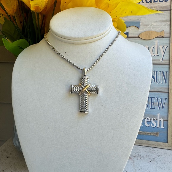 COPY - STAINLESS STEEL CROSS NECKLACE - Picture 6 of 7
